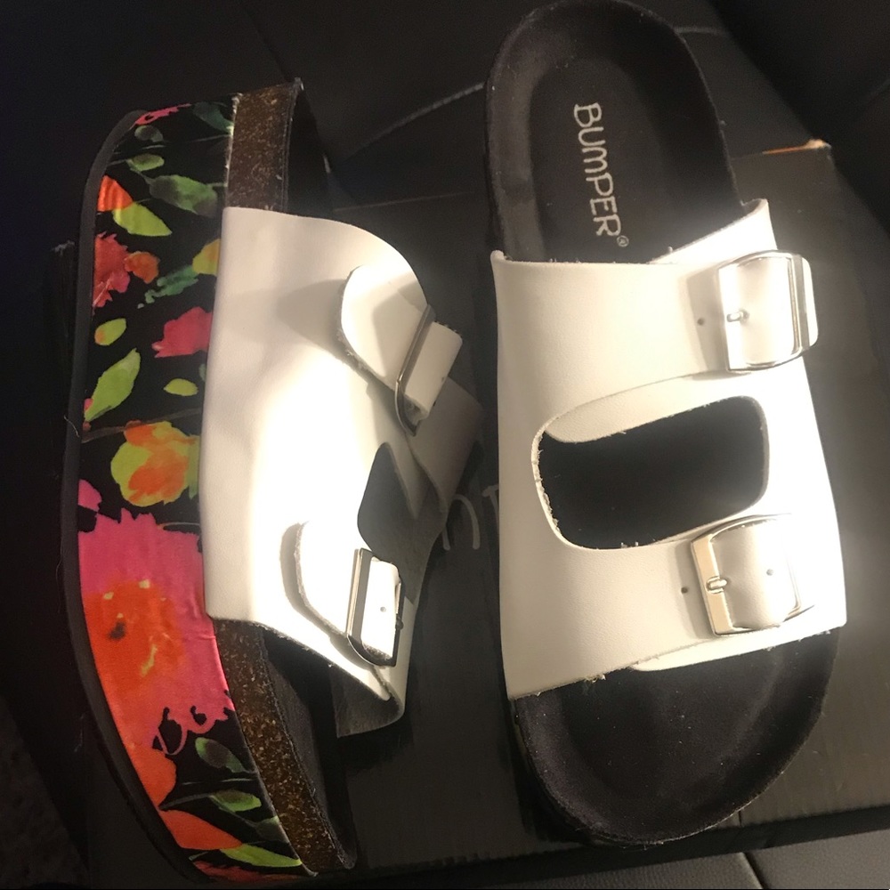 White Platform Slides 🌸🌼🌺